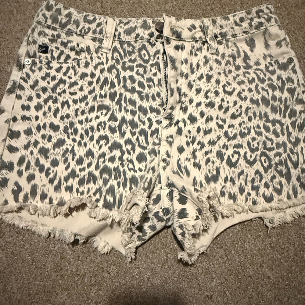 KanCan Gray Leopard Print Frayed Jean Shorts